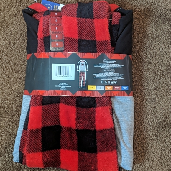 Christmas Pajama Set - Picture 3 of 4